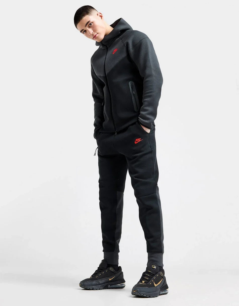 Nike Tuta Tech Fleece